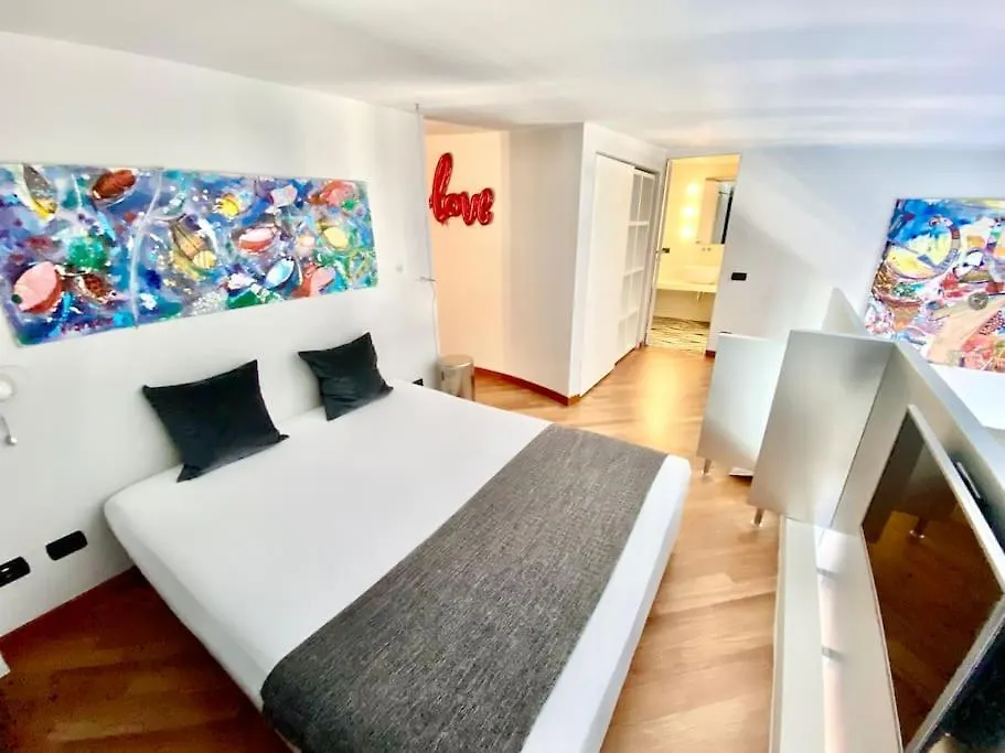 Sky Loft Genova Apartment